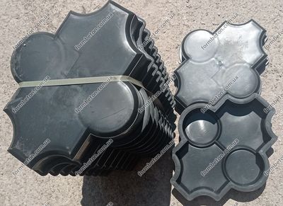 Формы для тротуарной плитки Клевер с кругами гладкий 4, 5 см - main
